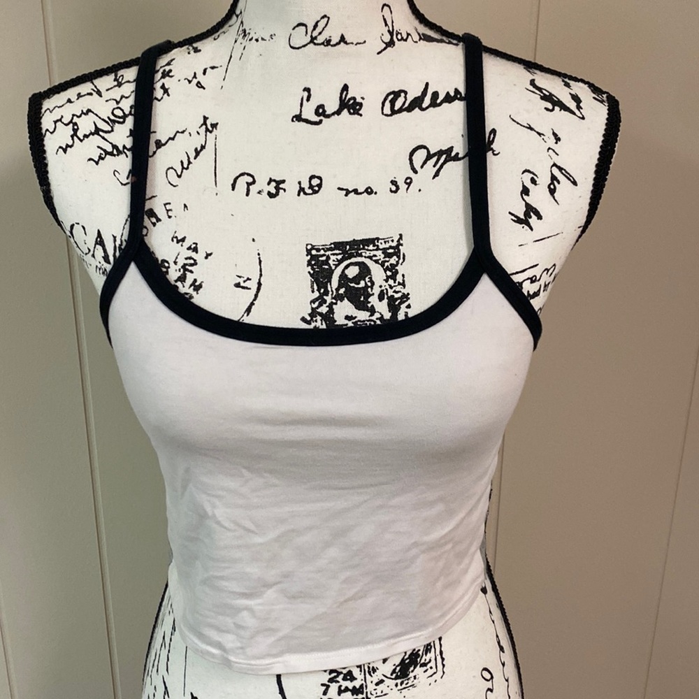 Size large cropped tank from Victoria’s Secret PINK
